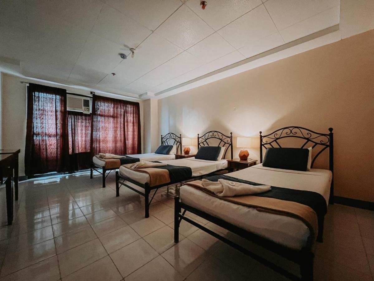 Fuente Hotel De Cebu Exterior foto
